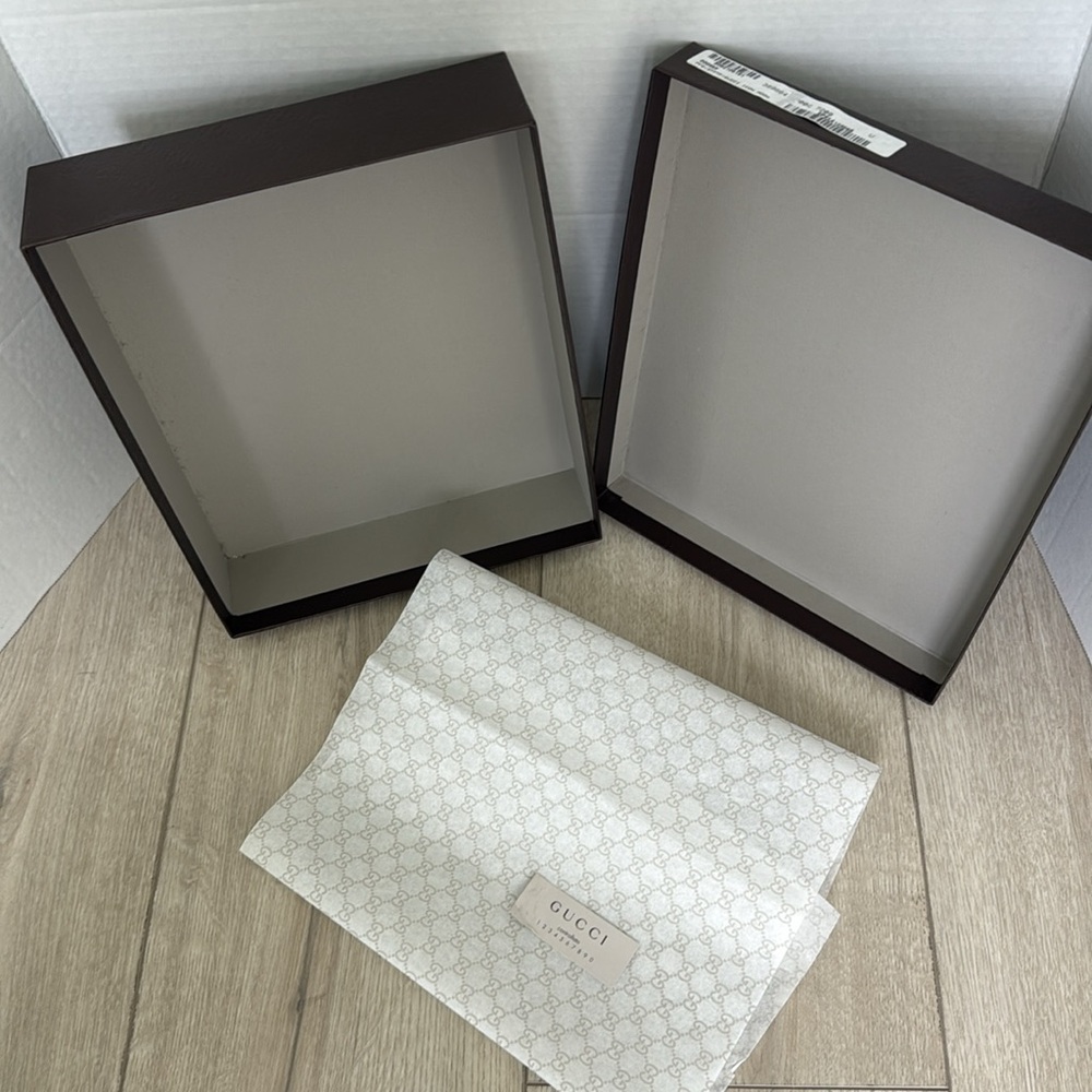 GUCCI DARK BROWN EMBOSSED GIFT BOX - Picture 4 of 8